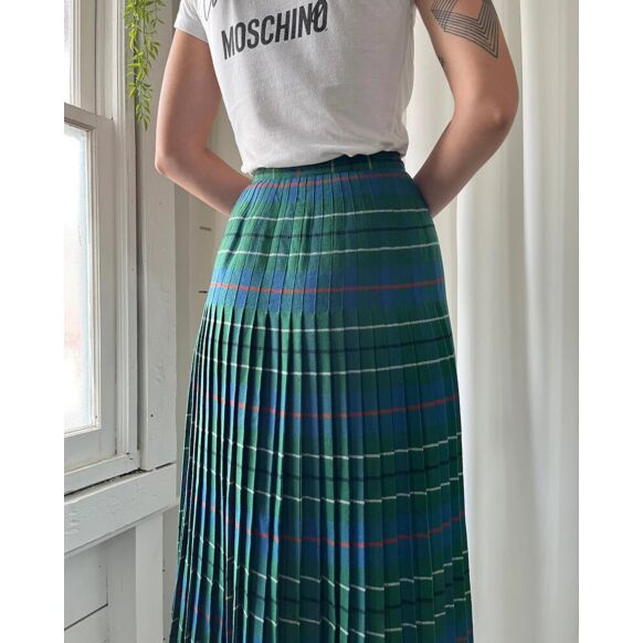  Beautiful Long Tartan Women Skirt 