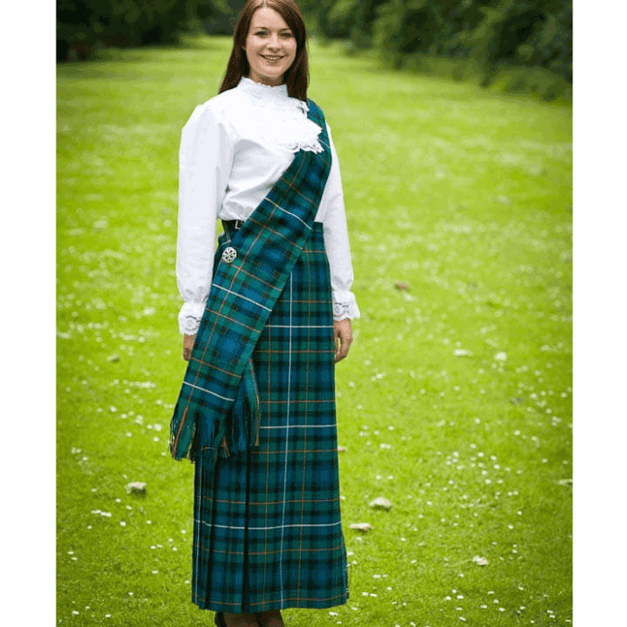 Beautiful Tartan Skirt Outfit